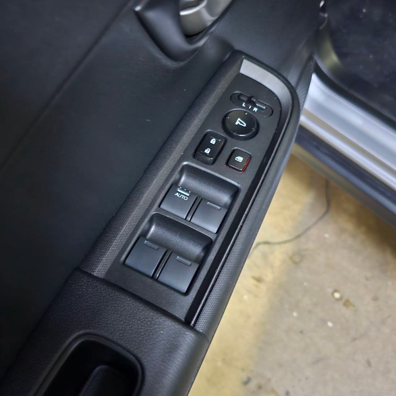 
								2020 Honda BRV 1.5L S CVT i-VTEC AT full									