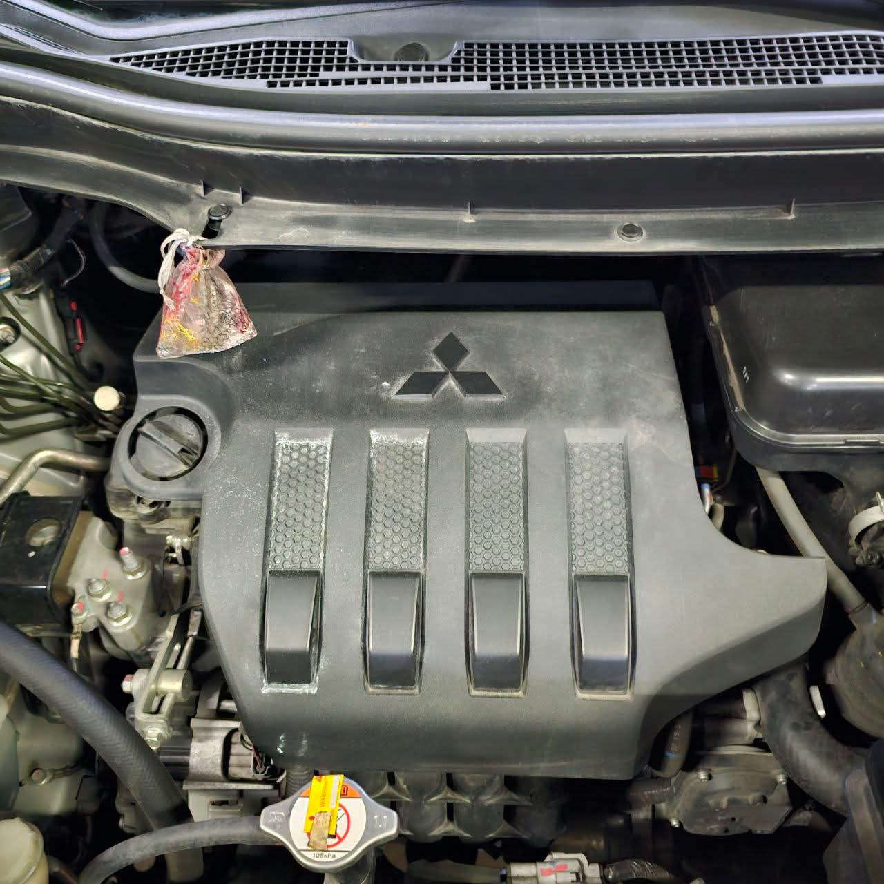
								2023 Mitsubishi Xpander 1.5L GLS AT full									