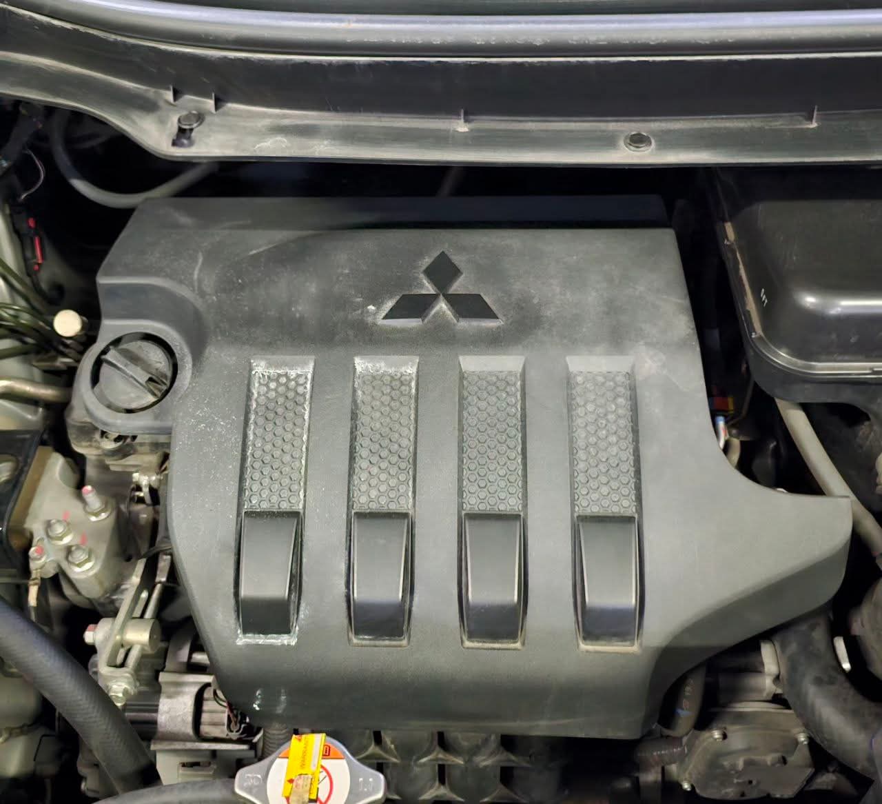 
								2023 Mitsubishi Xpander 1.5L GLS AT full									