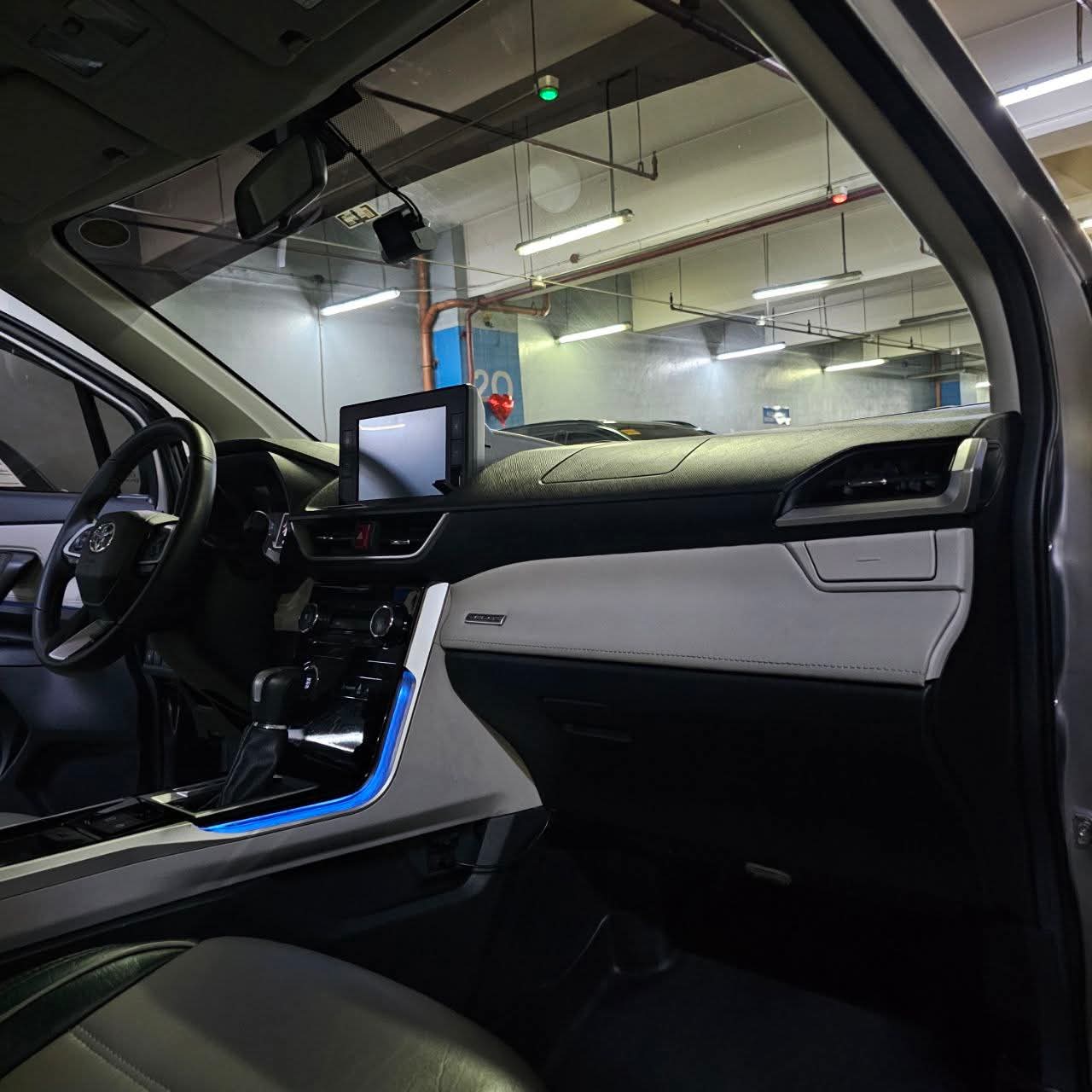 
								2023 Toyota Veloz G 1.5L CVT AT full									