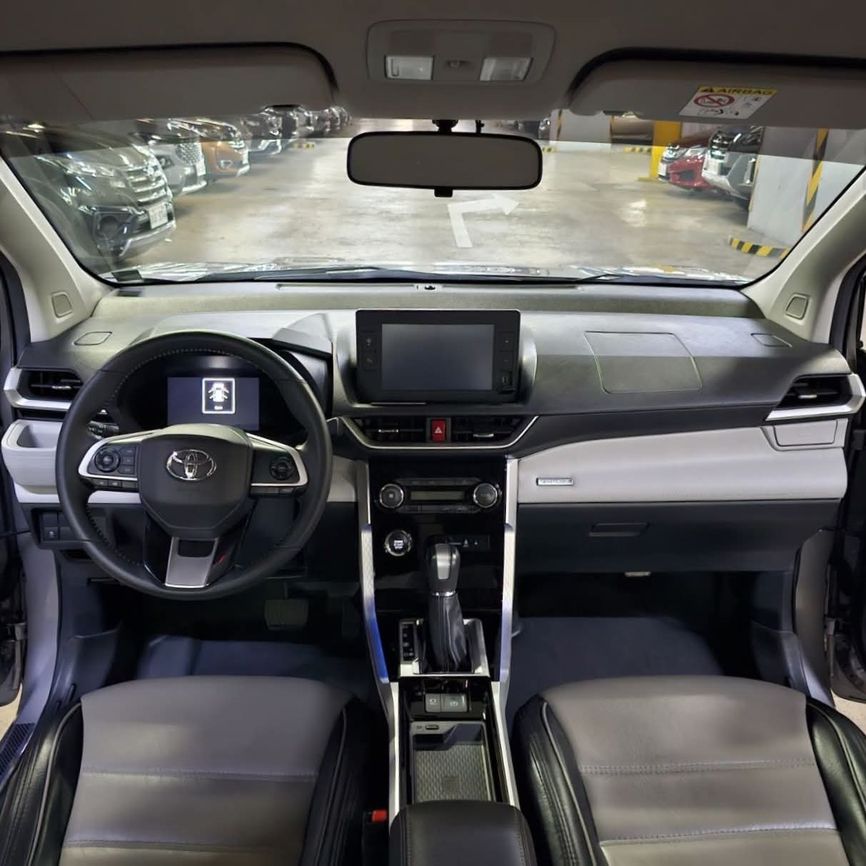 
								2023 Toyota Veloz G 1.5L CVT AT full									