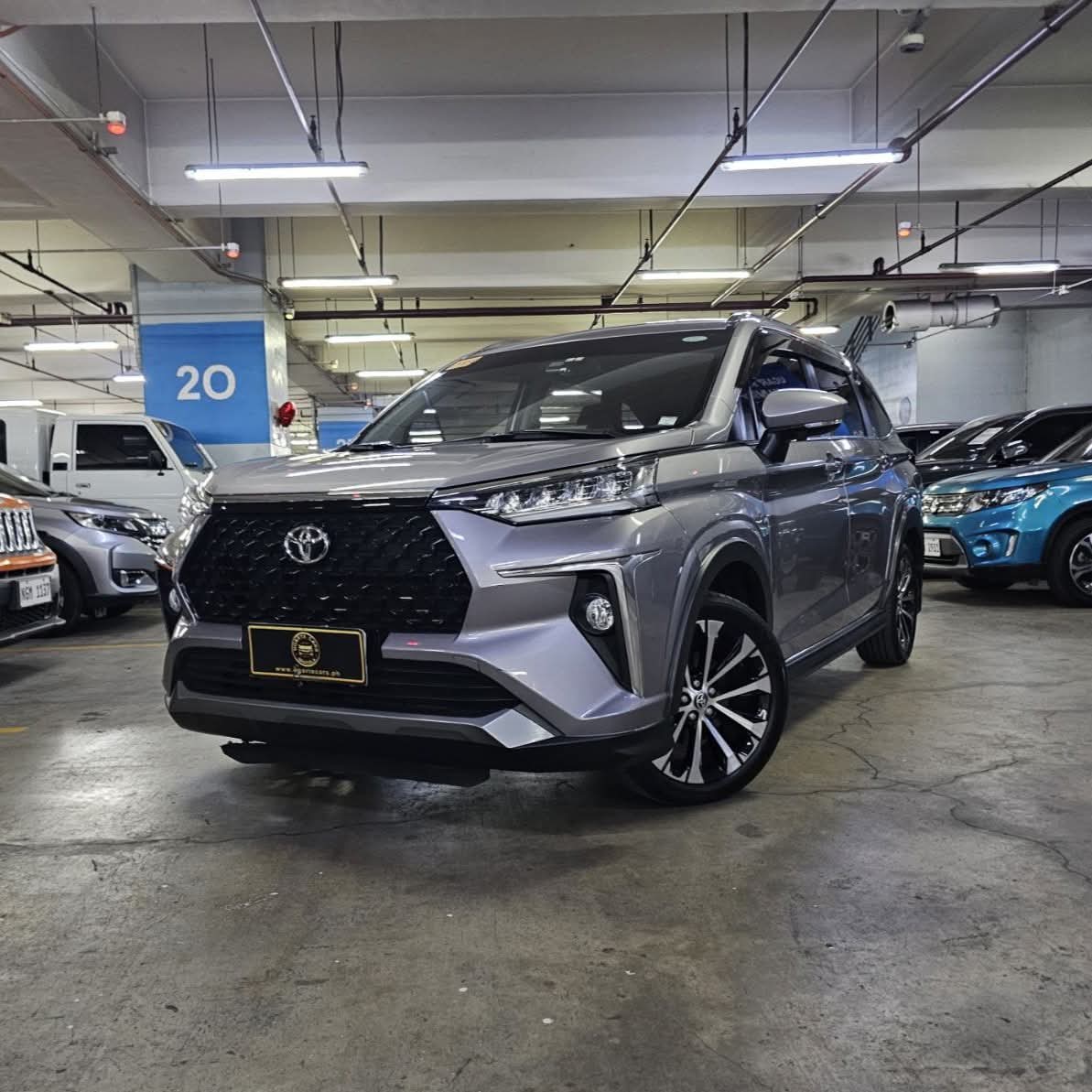 
								2023 Toyota Veloz G 1.5L CVT AT full									