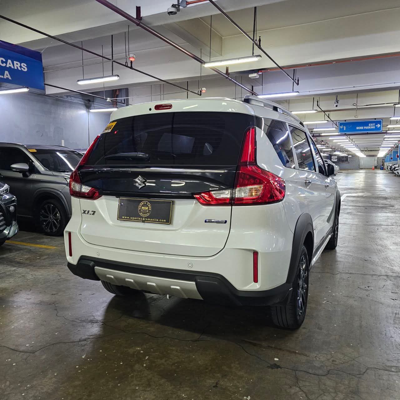 
								2025 Suzuki XL7 1.5L Hybrid AT full									