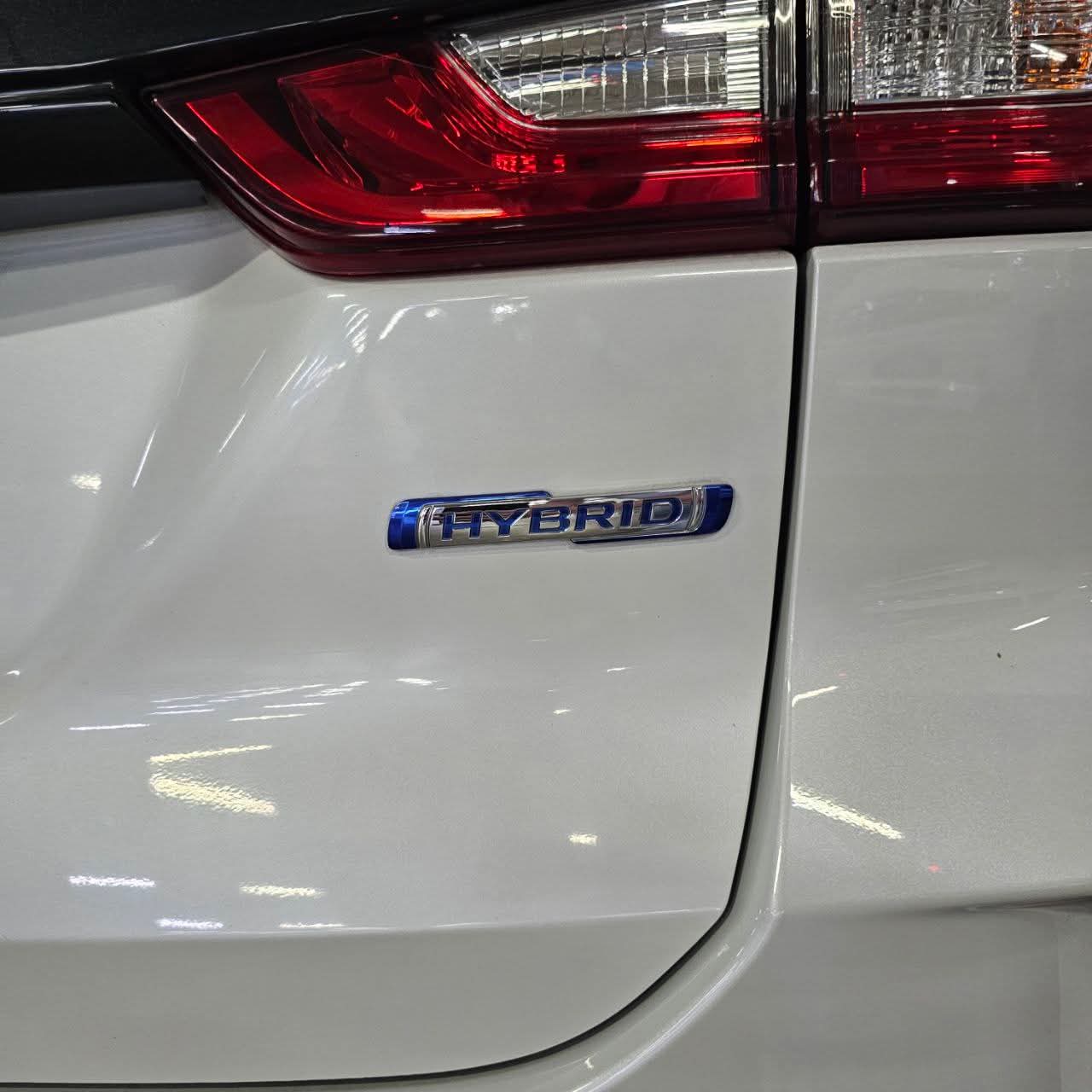 
								2025 Suzuki XL7 1.5L Hybrid AT full									