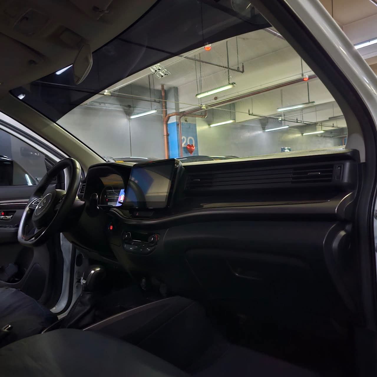 
								2025 Suzuki XL7 1.5L Hybrid AT full									