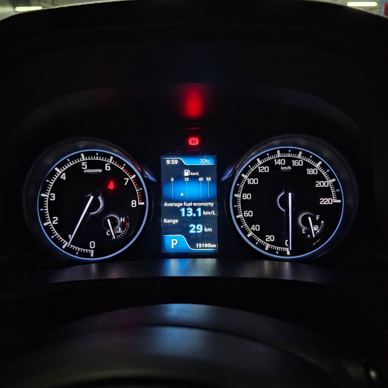 
								2025 Suzuki XL7 1.5L Hybrid AT full									