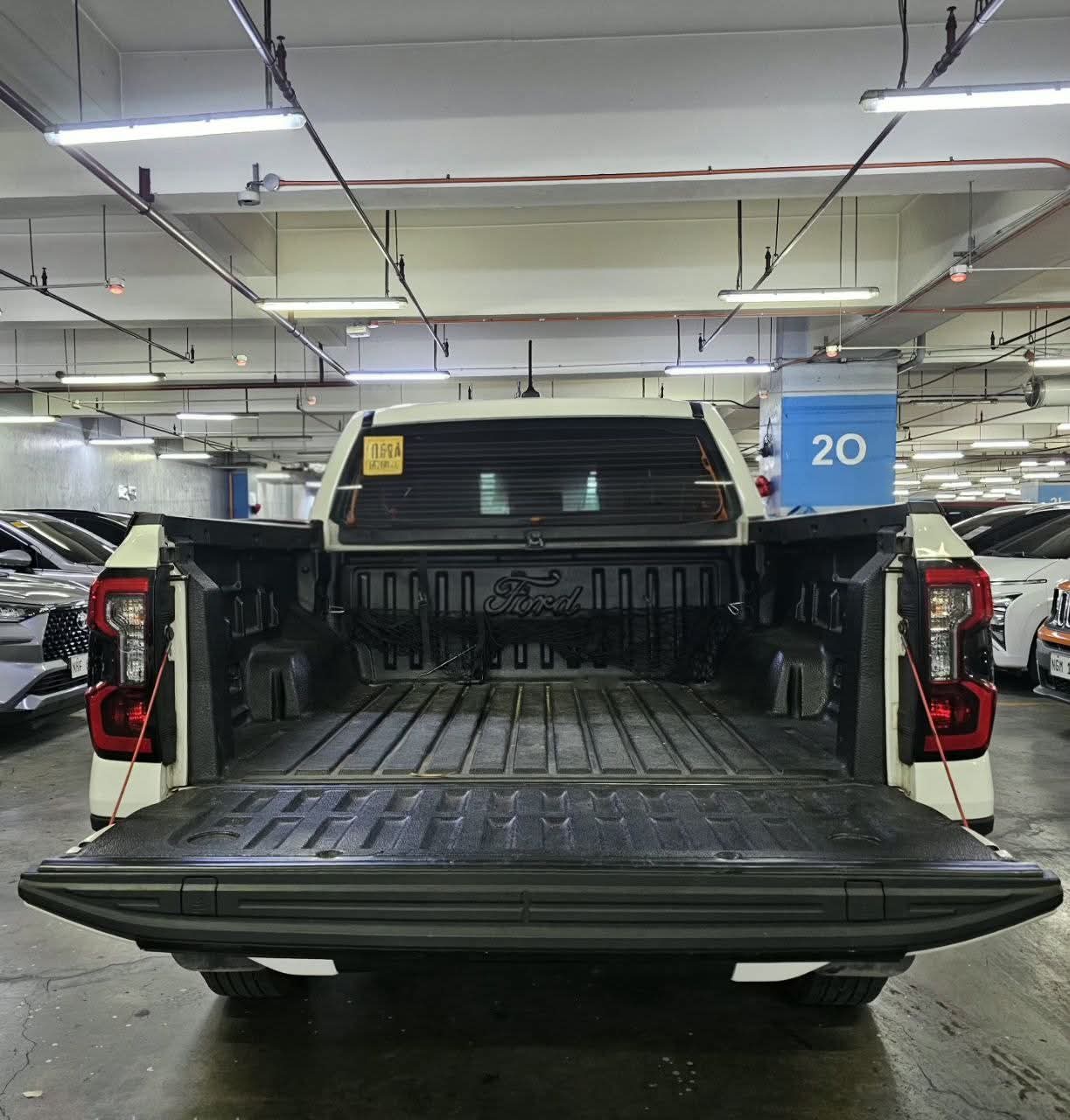 
								2025 Ford Ranger Turbo XLT 2.0L 4X2 DSL 6AT full									