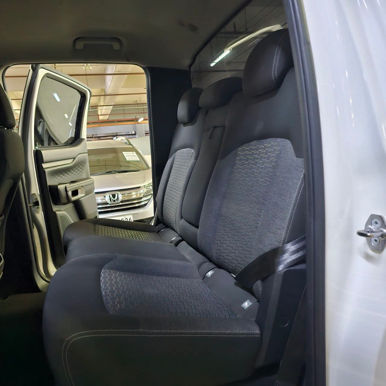 
								2025 Ford Ranger Turbo XLT 2.0L 4X2 DSL 6AT full									