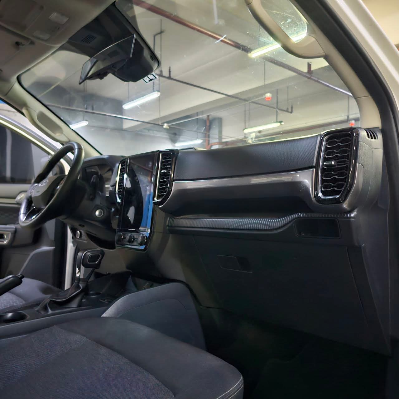 
								2025 Ford Ranger Turbo XLT 2.0L 4X2 DSL 6AT full									