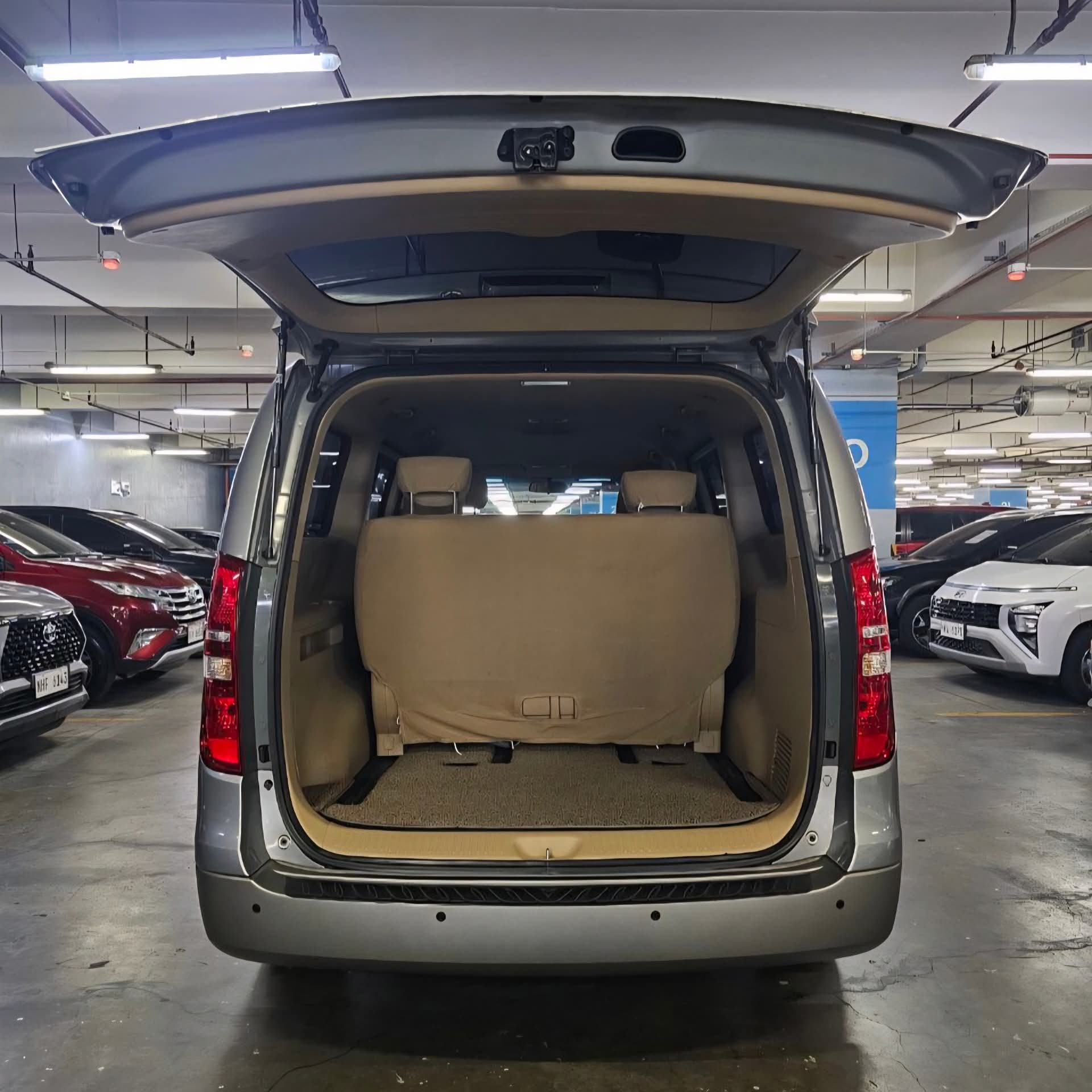 2019 Hyundai Grand Starex GLS 2.5L DSL AT