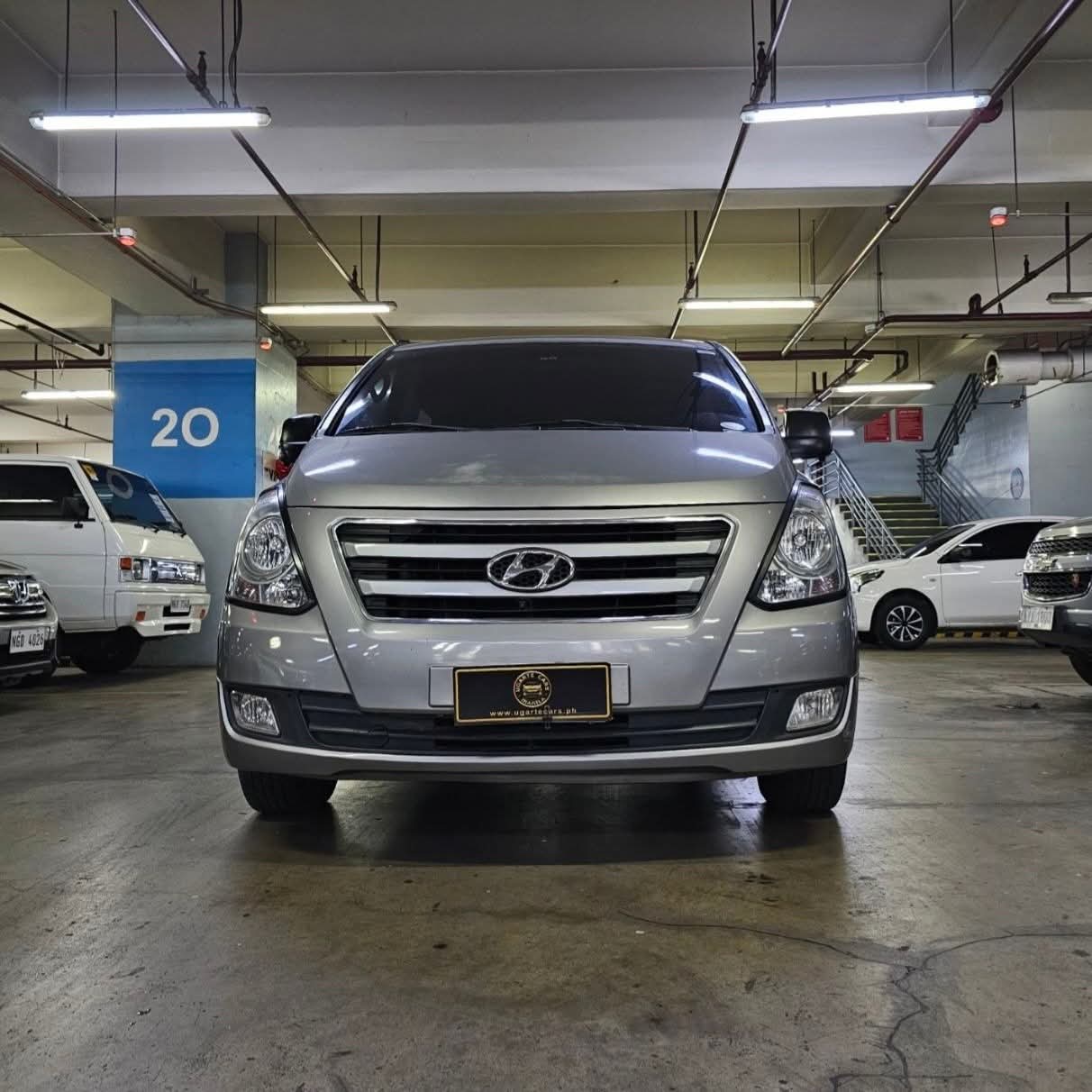 
								2016 Hyundai Grand Starex 2.5L DSL AT full									