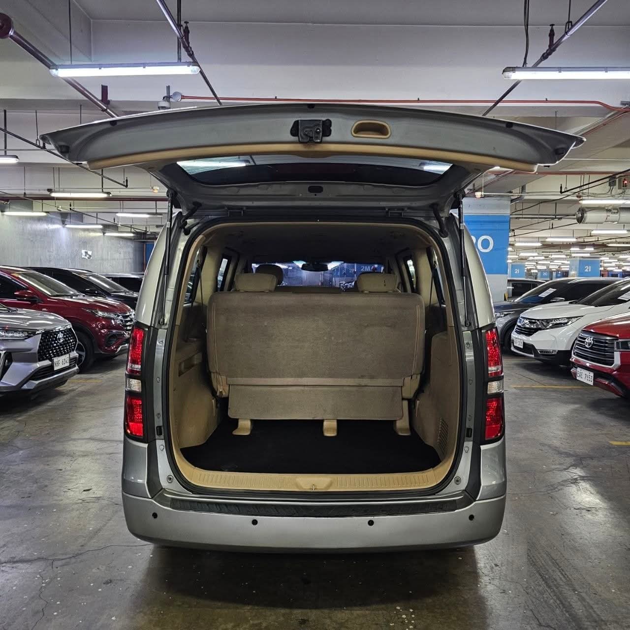 
								2016 Hyundai Grand Starex 2.5L DSL AT full									