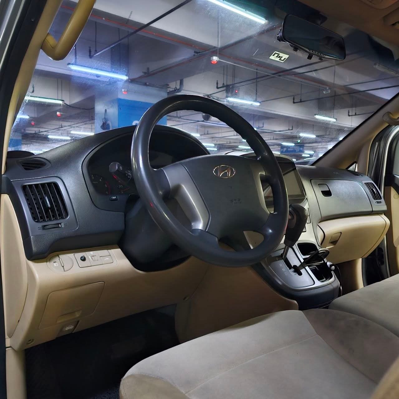 
								2016 Hyundai Grand Starex 2.5L DSL AT full									