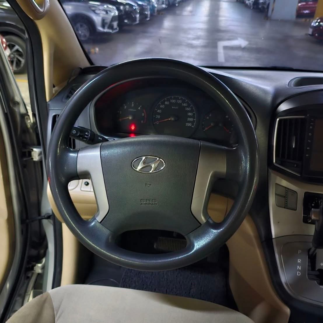 
								2016 Hyundai Grand Starex 2.5L DSL AT full									