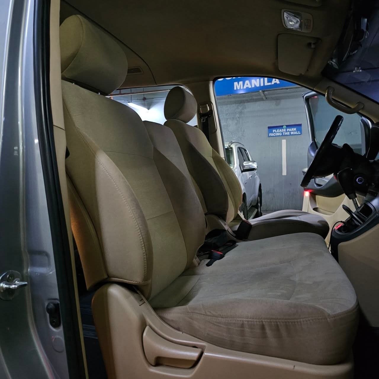 
								2016 Hyundai Grand Starex 2.5L DSL AT full									