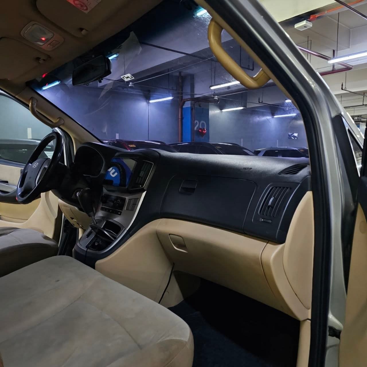 
								2016 Hyundai Grand Starex 2.5L DSL AT full									