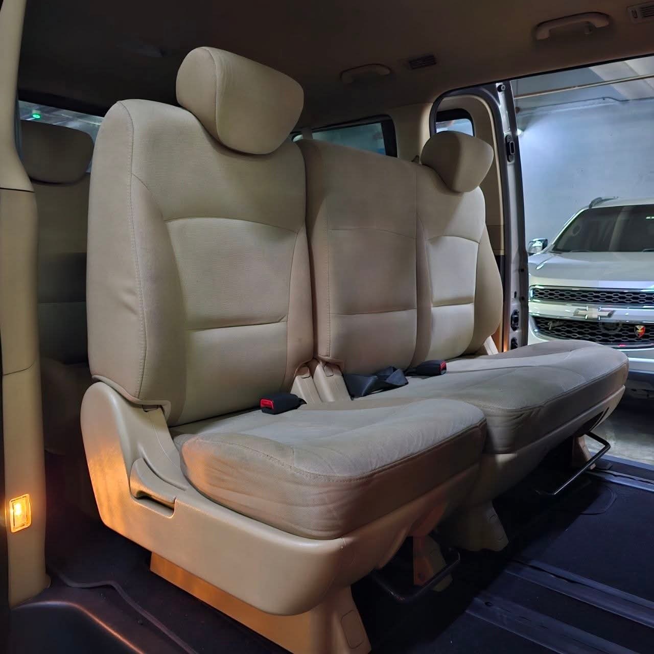 
								2016 Hyundai Grand Starex 2.5L DSL AT full									