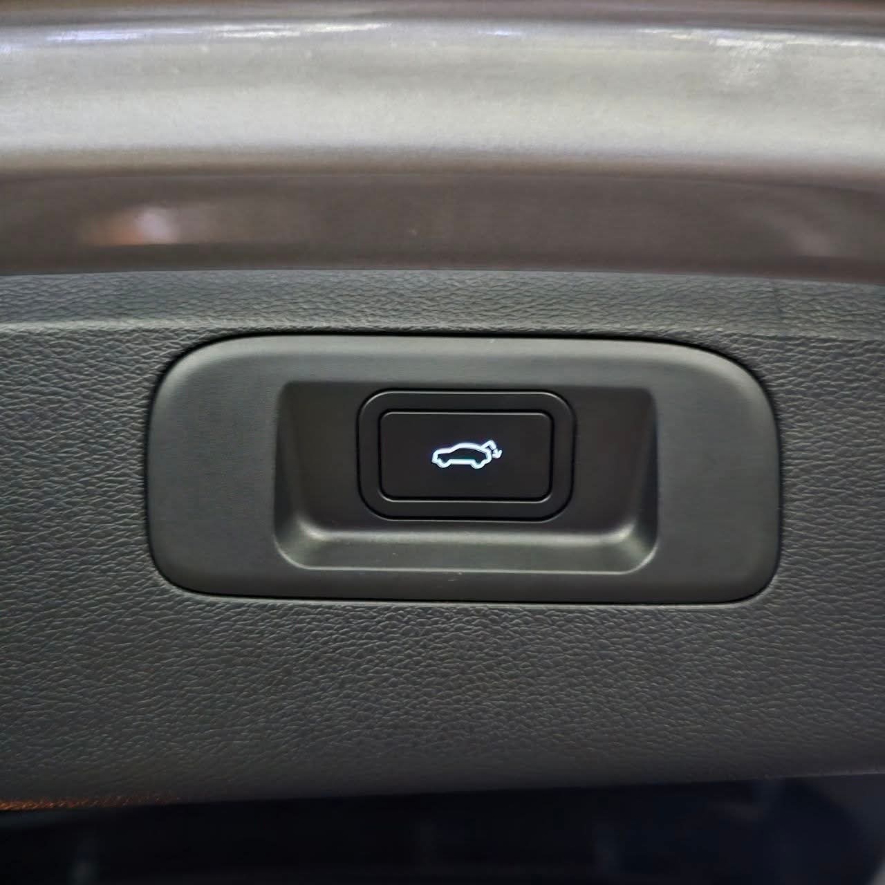 
								2022 Geely Coolray Sport Limited 1.5L Gas AT full									