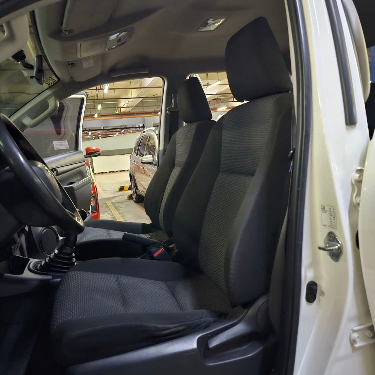 
								2022 Toyota Hilux 2.4L J 4X2 DSL MT full									