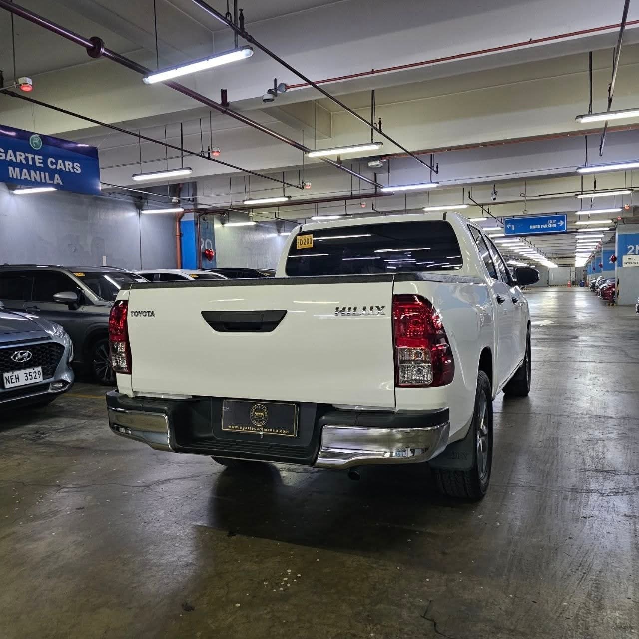 
								2022 Toyota Hilux 2.4L J 4X2 DSL MT full									