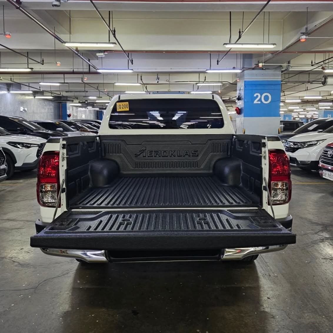 
								2022 Toyota Hilux 2.4L J 4X2 DSL MT full									