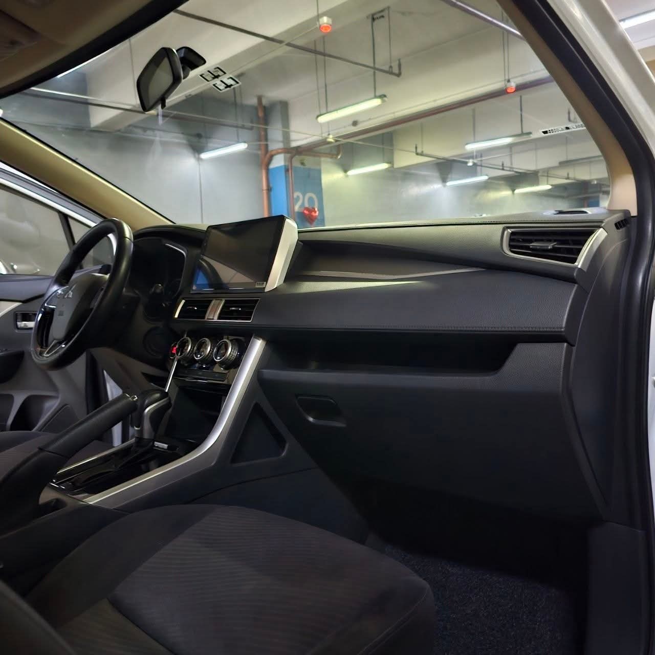 
								2022 Mitsubishi Xpander GLS 1.5L Black Series AT full									