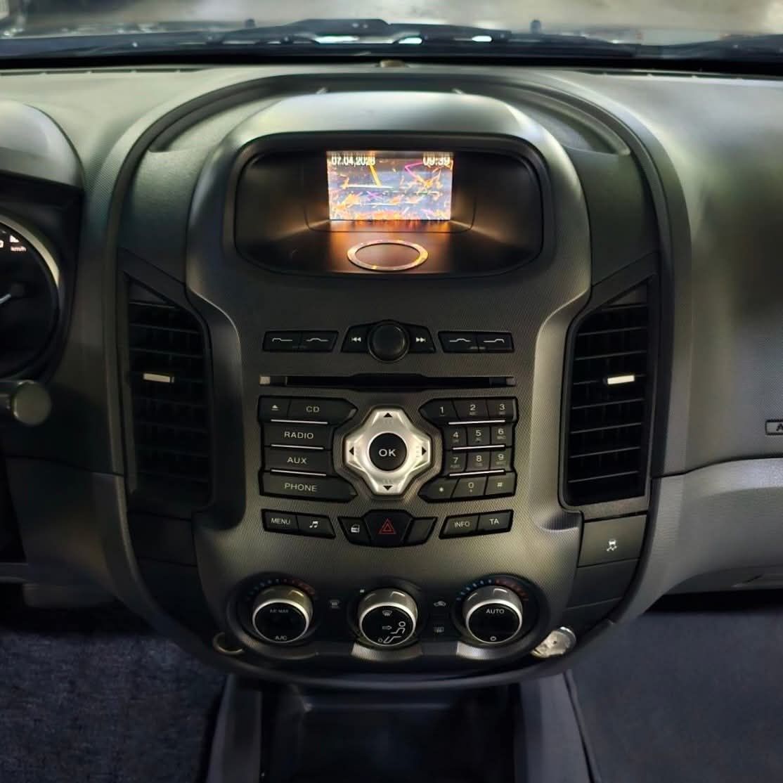
								2015 Ford Ranger Wildtrak 2.2L 4X2 DSL AT full									