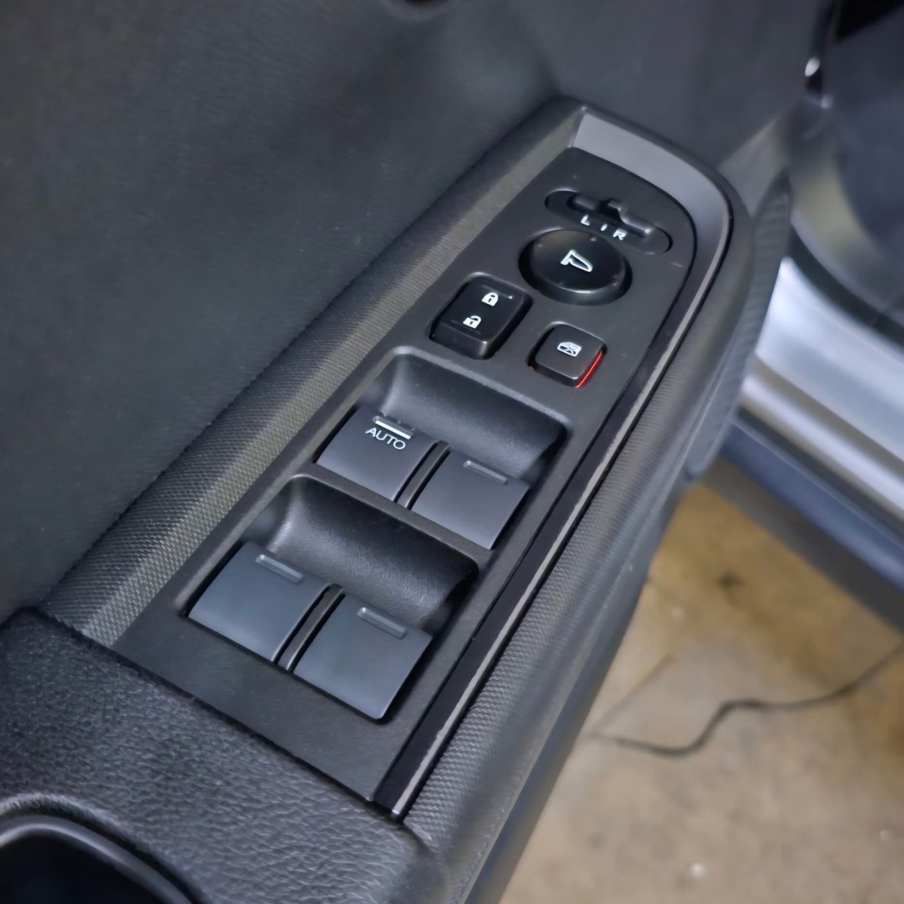 
								2022 Honda BRV 1.5L S CVT AT full									