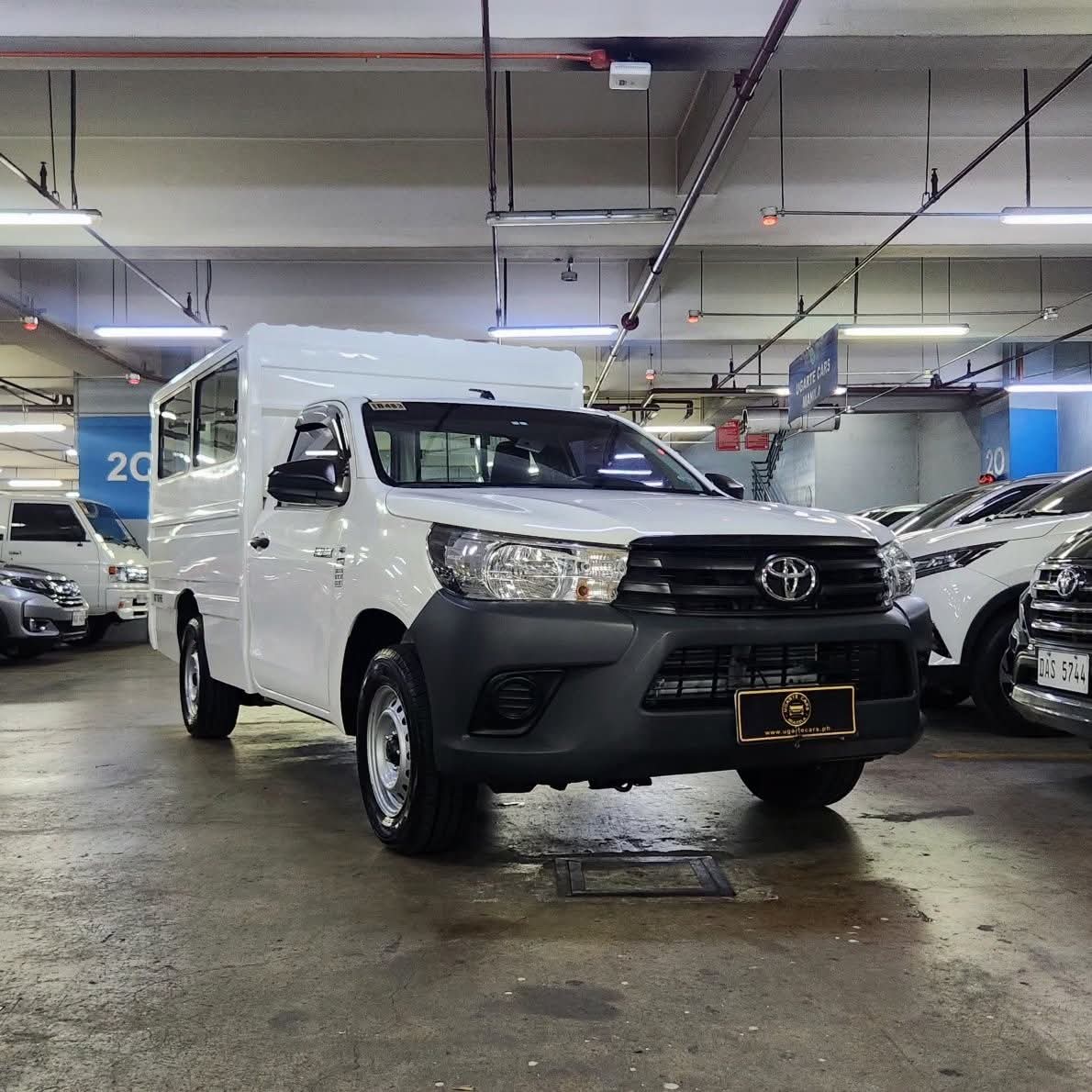 2021 Toyota Hilux 2.4L 4X2 FX DSL MT