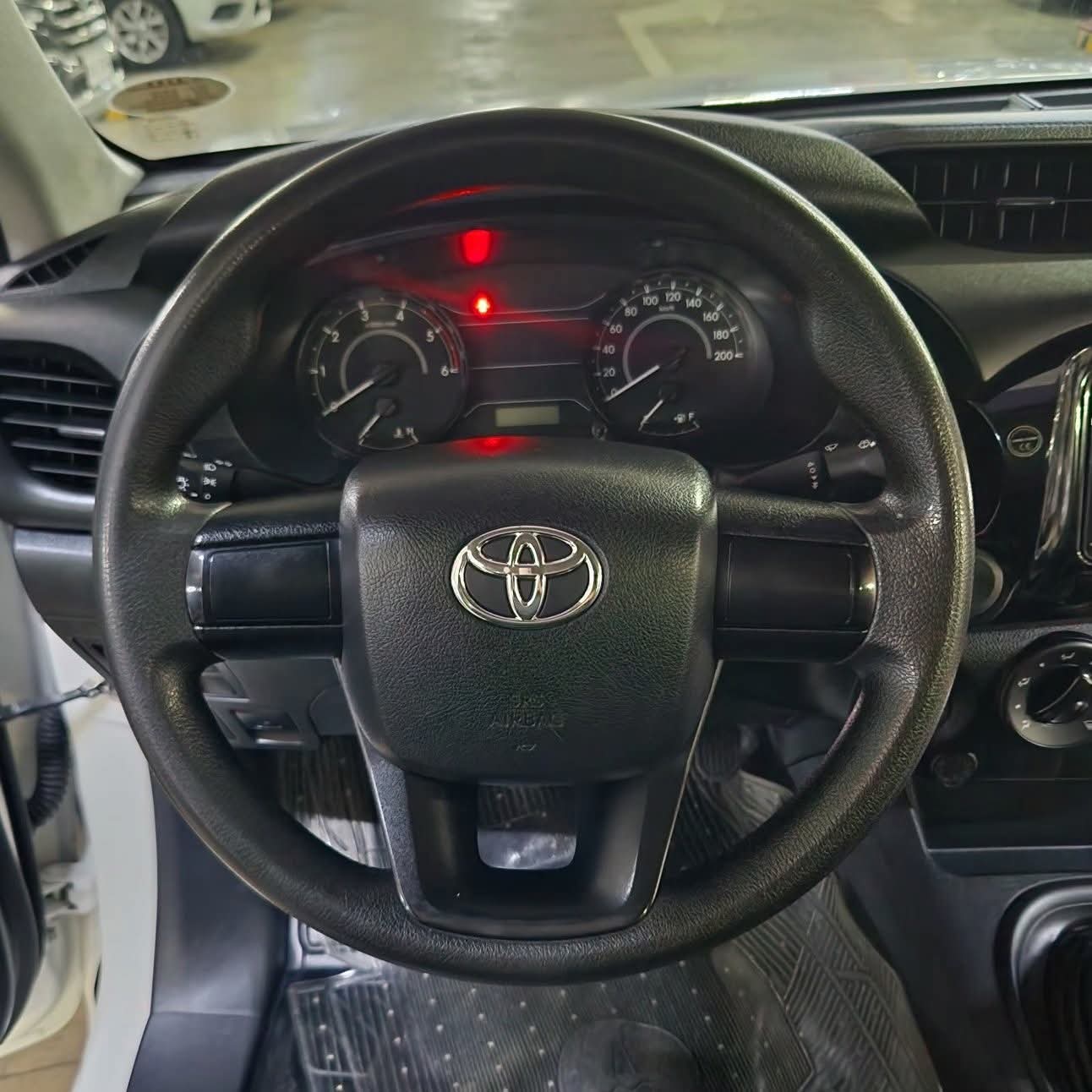 2021 Toyota Hilux 2.4L 4X2 FX DSL MT