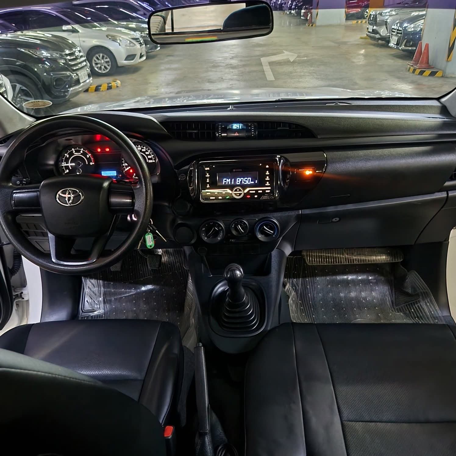 
								2021 Toyota Hilux 2.4L 4X2 FX DSL MT full									