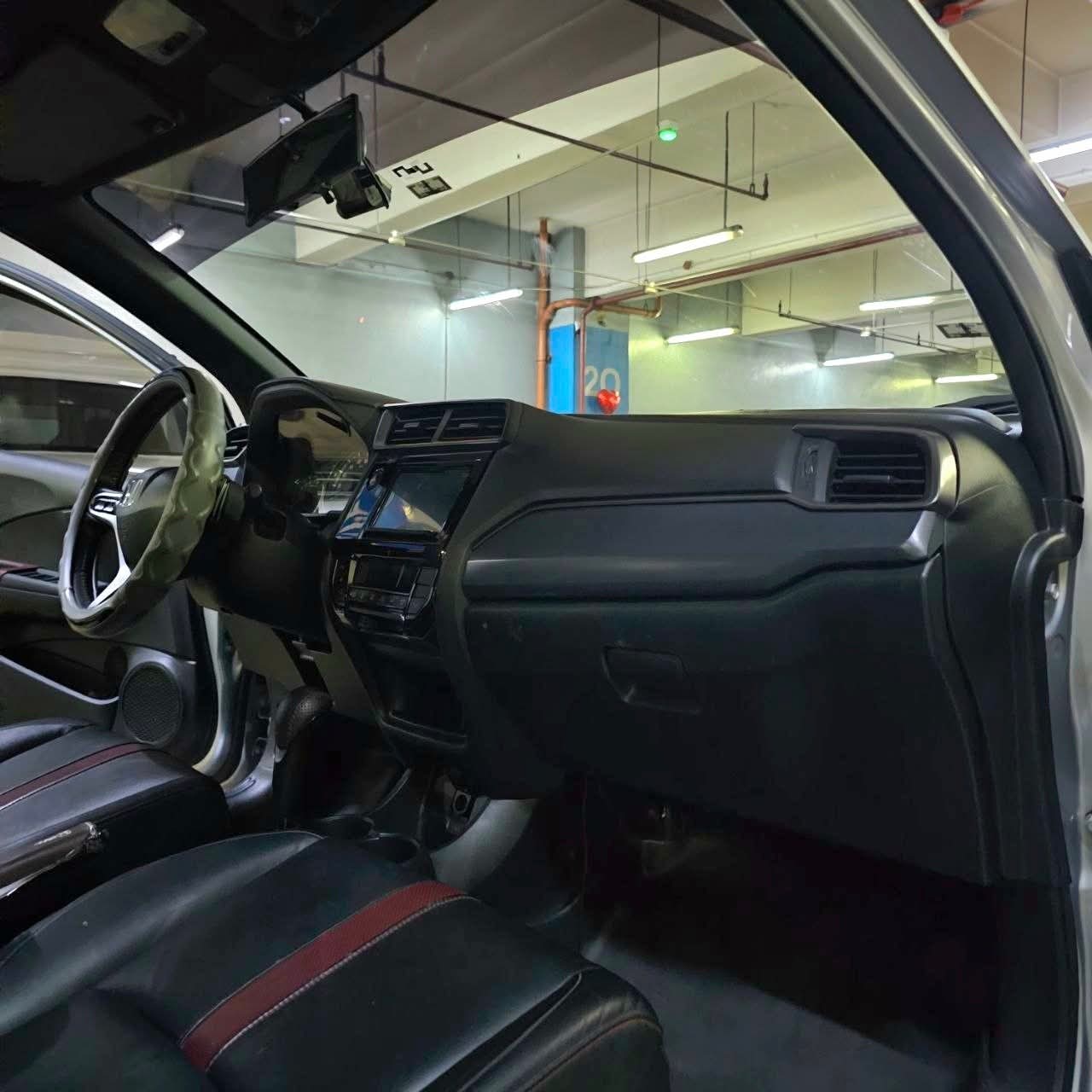 
								2022 Honda BRV 1.5L V CVT AT full									