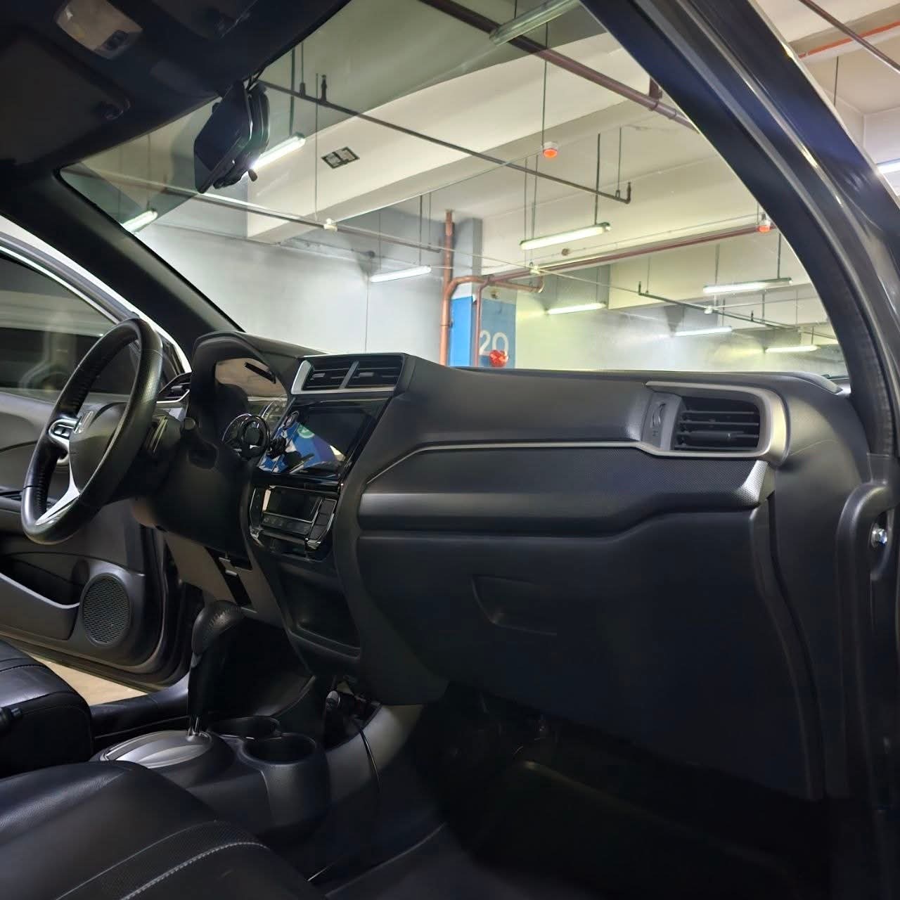 
								2019 Honda BRV V 1.5L CVT AT full									