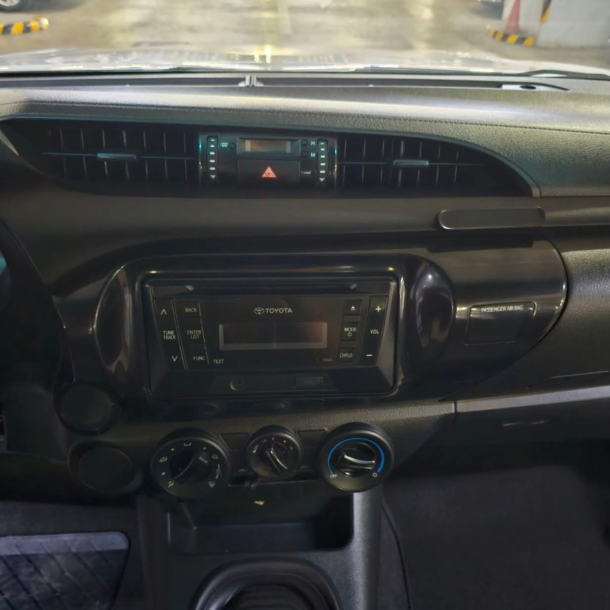 
								2019 Toyota Hilux J 2.4L DSL MT full									