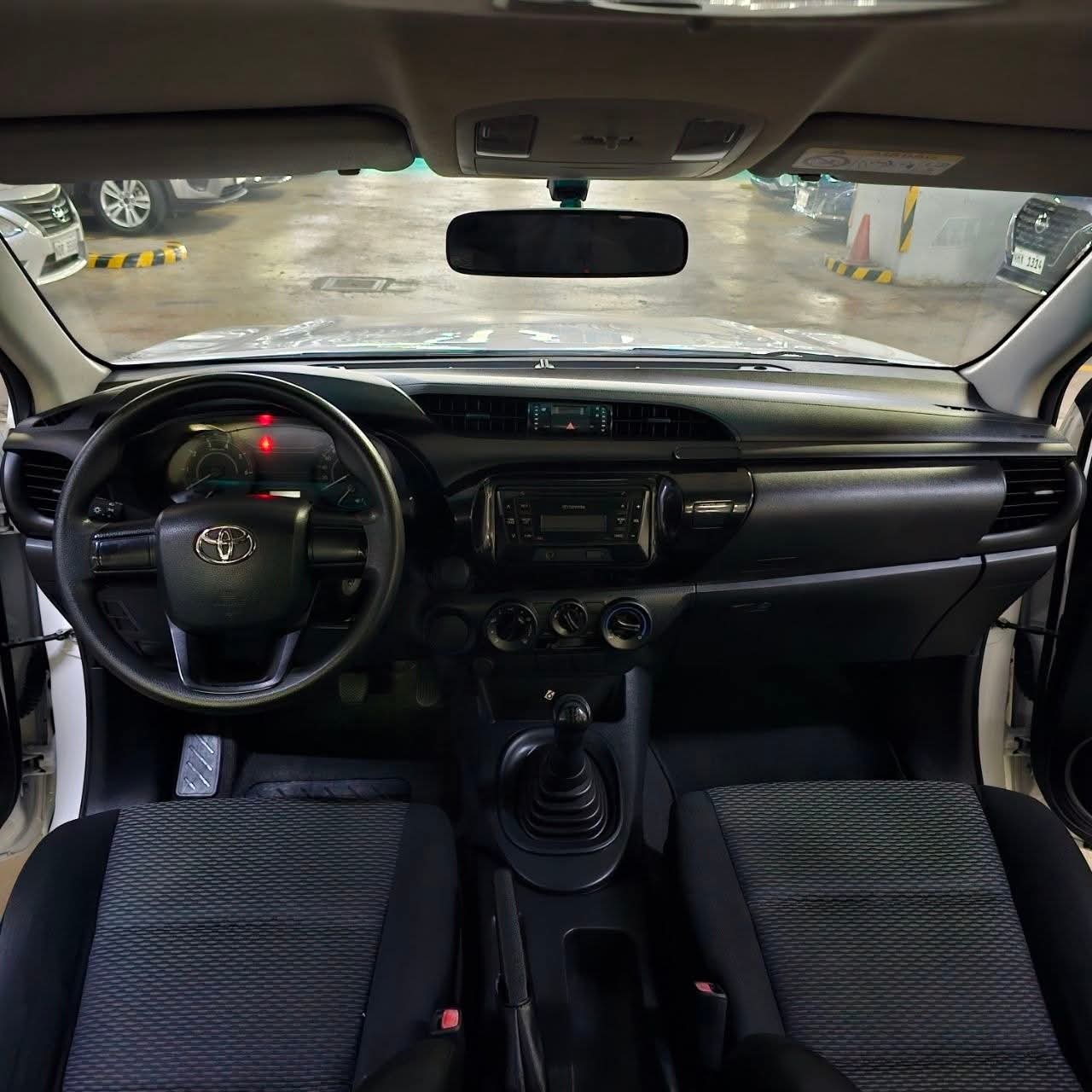 
								2019 Toyota Hilux J 2.4L DSL MT full									