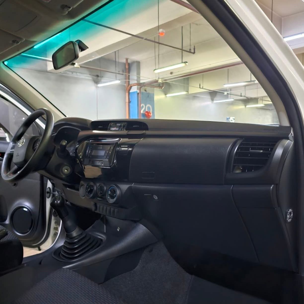 
								2019 Toyota Hilux J 2.4L DSL MT full									