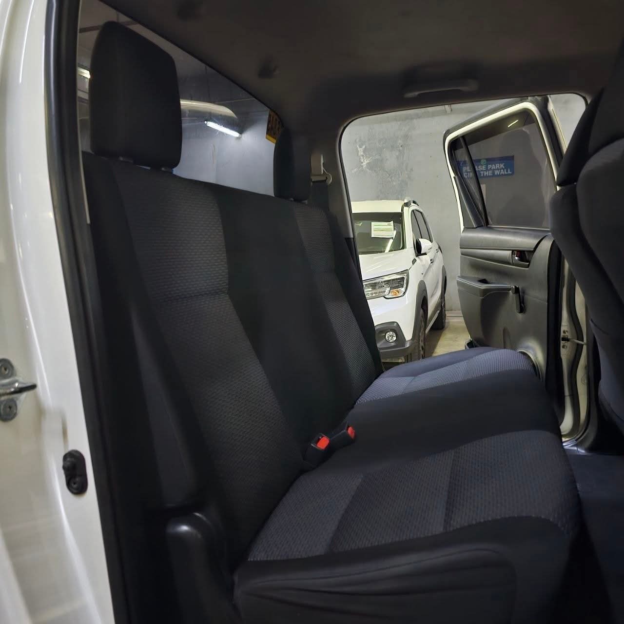 
								2019 Toyota Hilux J 2.4L DSL MT full									