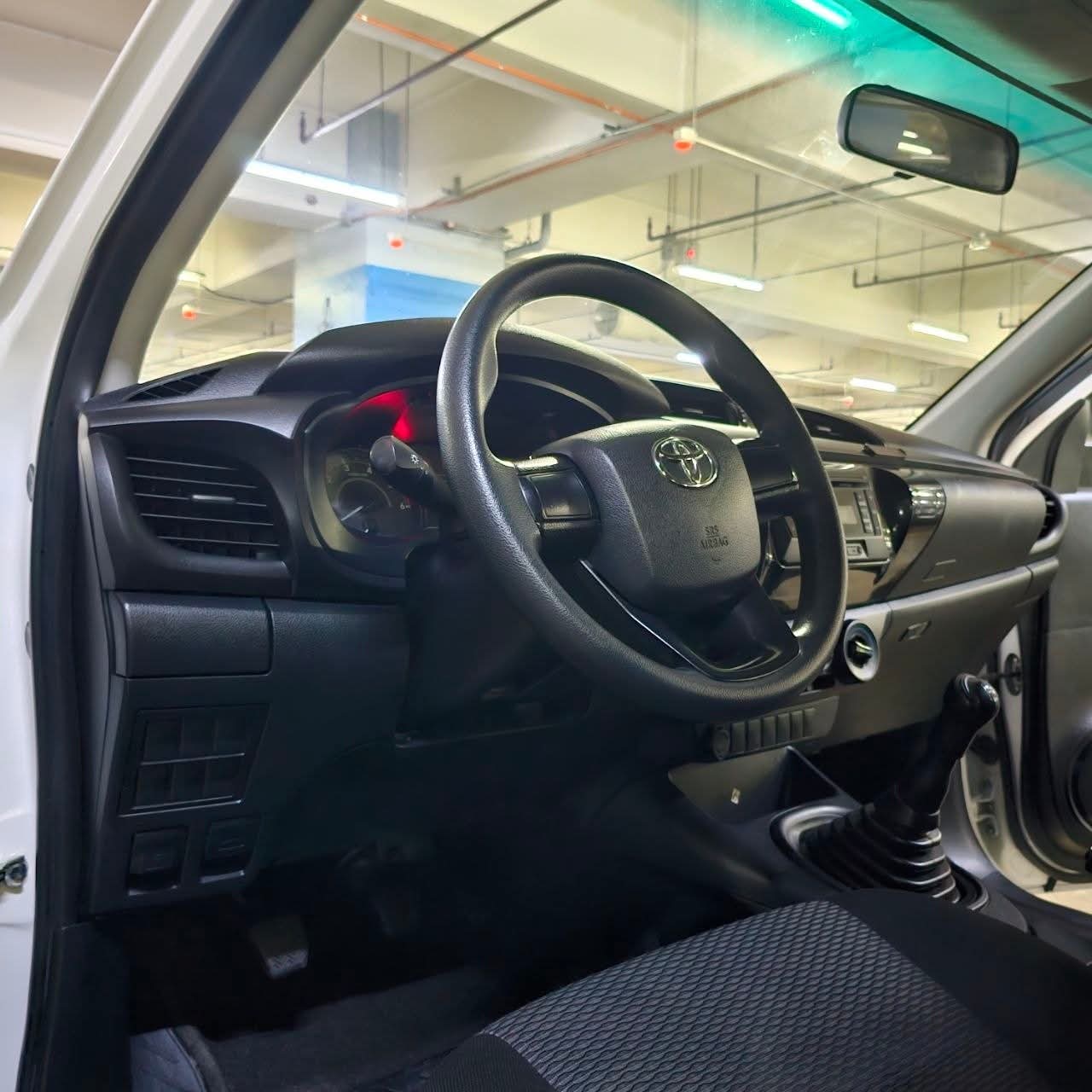 
								2019 Toyota Hilux J 2.4L DSL MT full									
