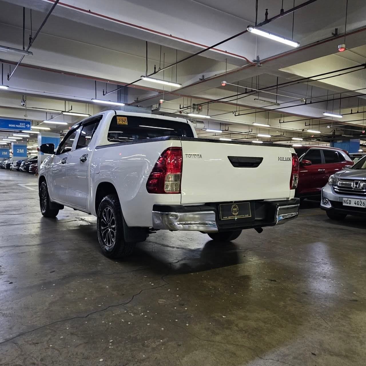
								2019 Toyota Hilux J 2.4L DSL MT full									