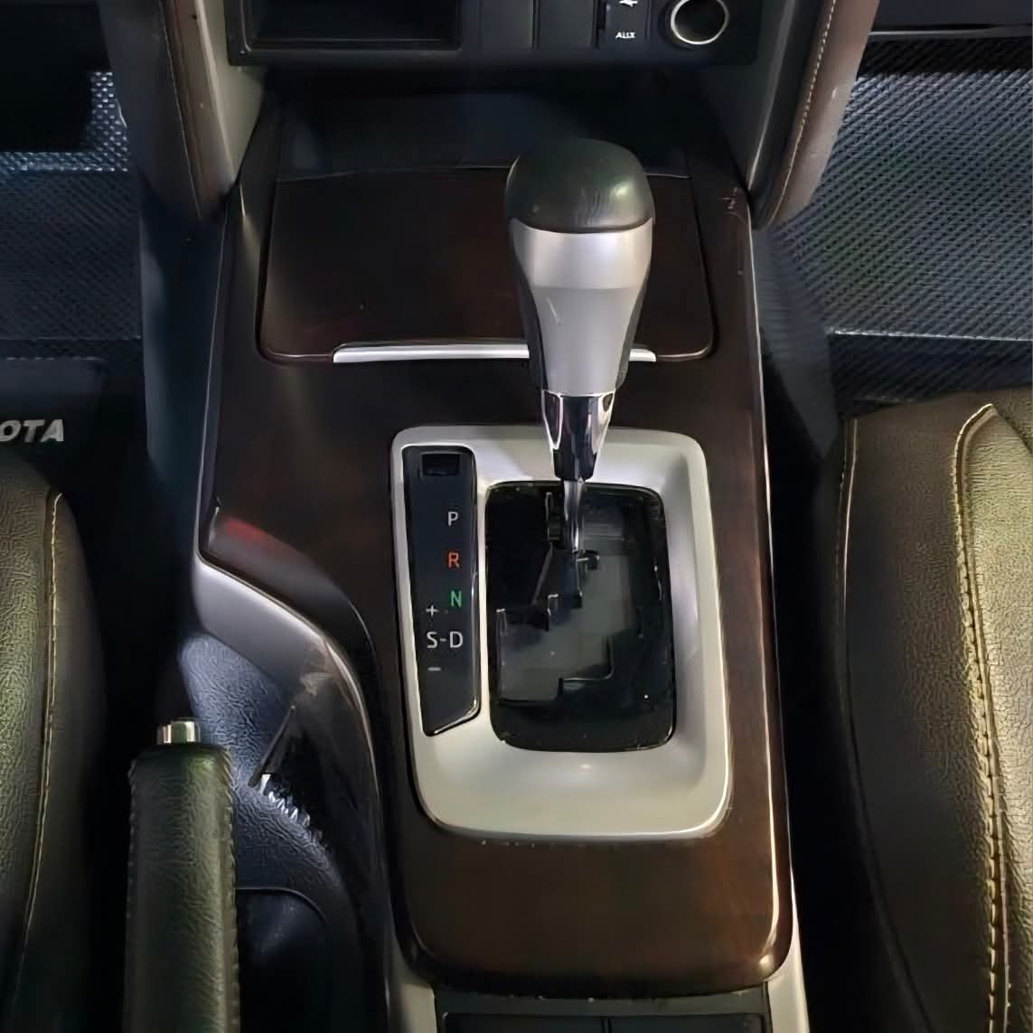 
								2019 Toyota Fortuner G 2.4l 4X2 DSL AT full									