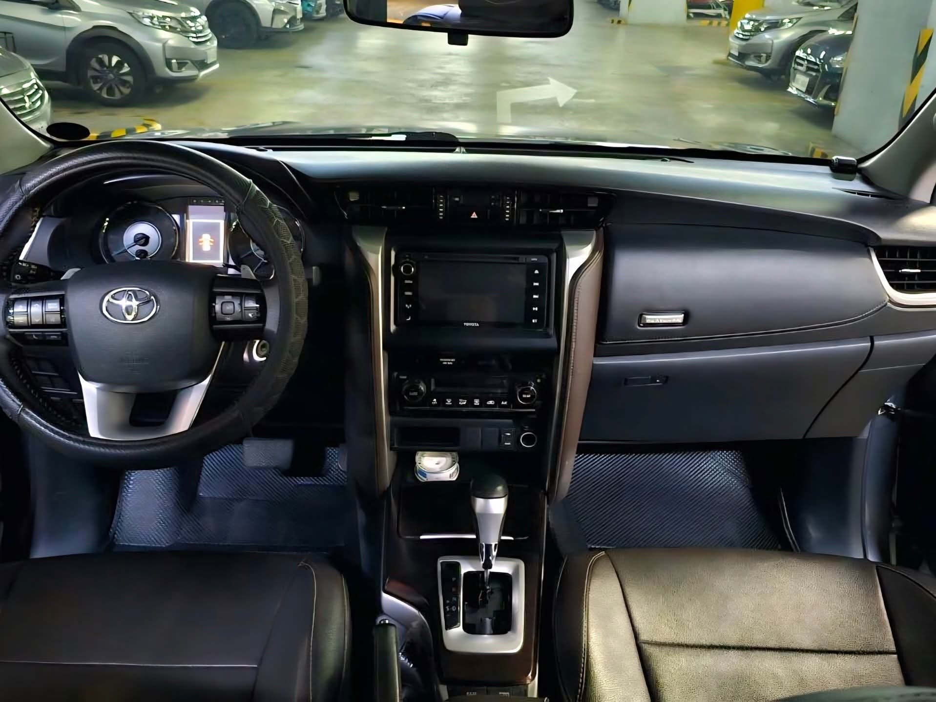 
								2019 Toyota Fortuner G 2.4l 4X2 DSL AT full									