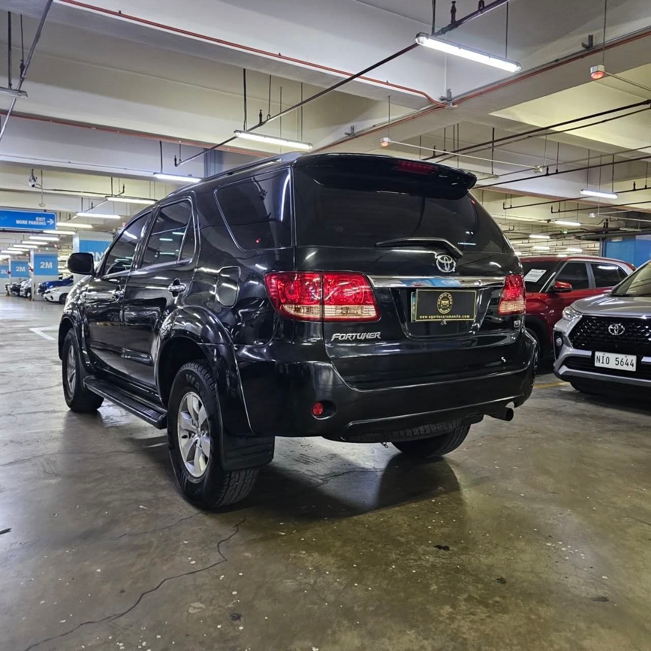 
								2006 Toyota Fortuner G 2.5L DSL 4X2 DSL AT full									