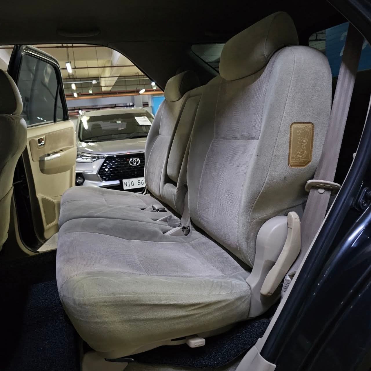 
								2006 Toyota Fortuner G 2.5L DSL 4X2 DSL AT full									