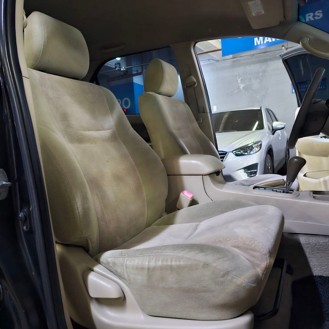 
								2006 Toyota Fortuner G 2.5L DSL 4X2 DSL AT full									