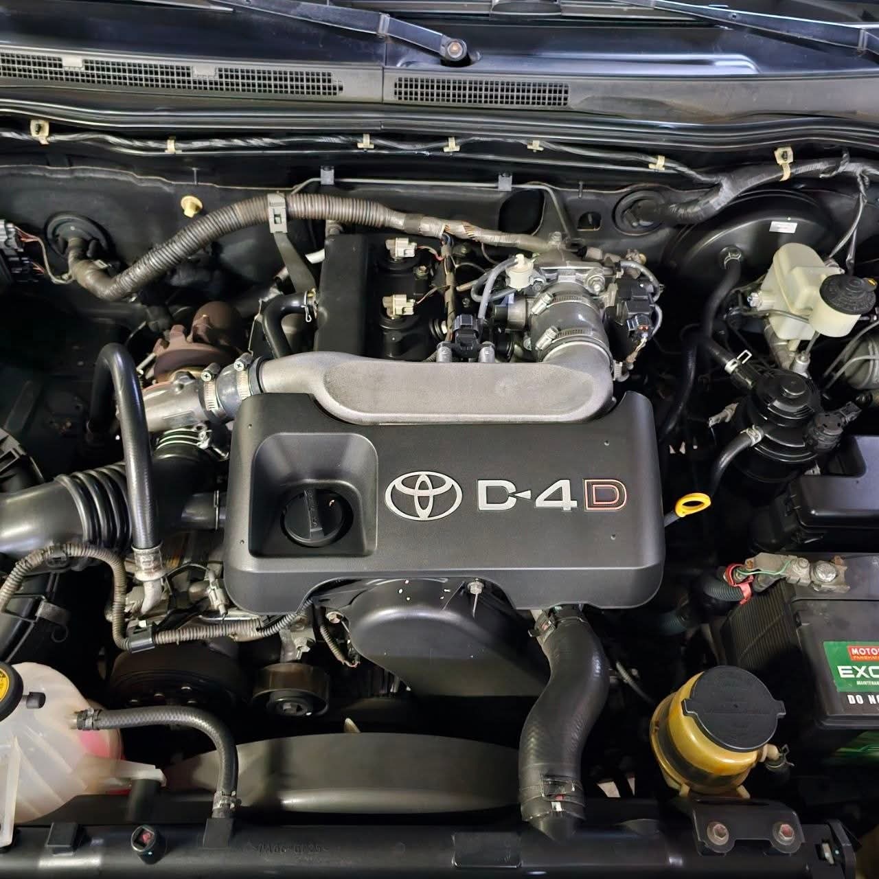 
								2006 Toyota Fortuner G 2.5L DSL 4X2 DSL AT full									