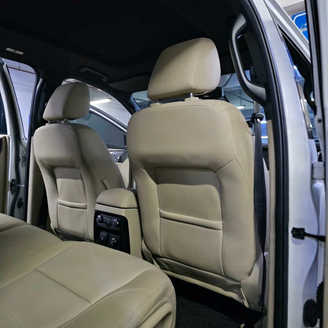 
								2016 Ford everest Titanium 4X4 3.2L DSL AT full									