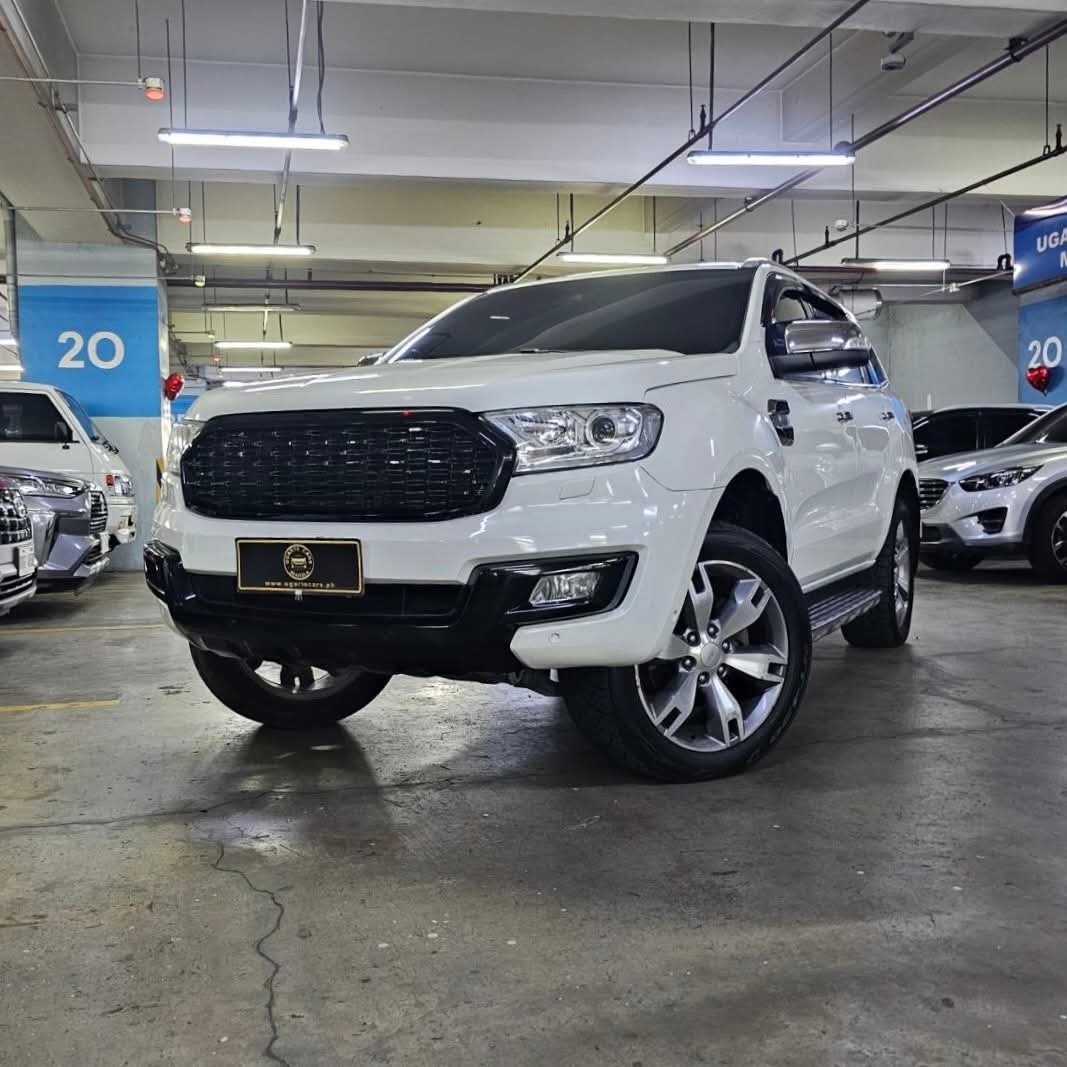
								2016 Ford everest Titanium 4X4 3.2L DSL AT full									