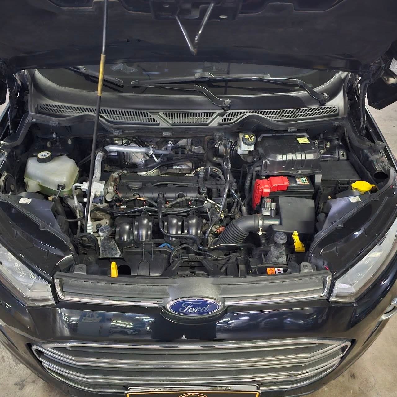 
								2016 Ford Ecosport Titanium 1.5L Gas AT full									