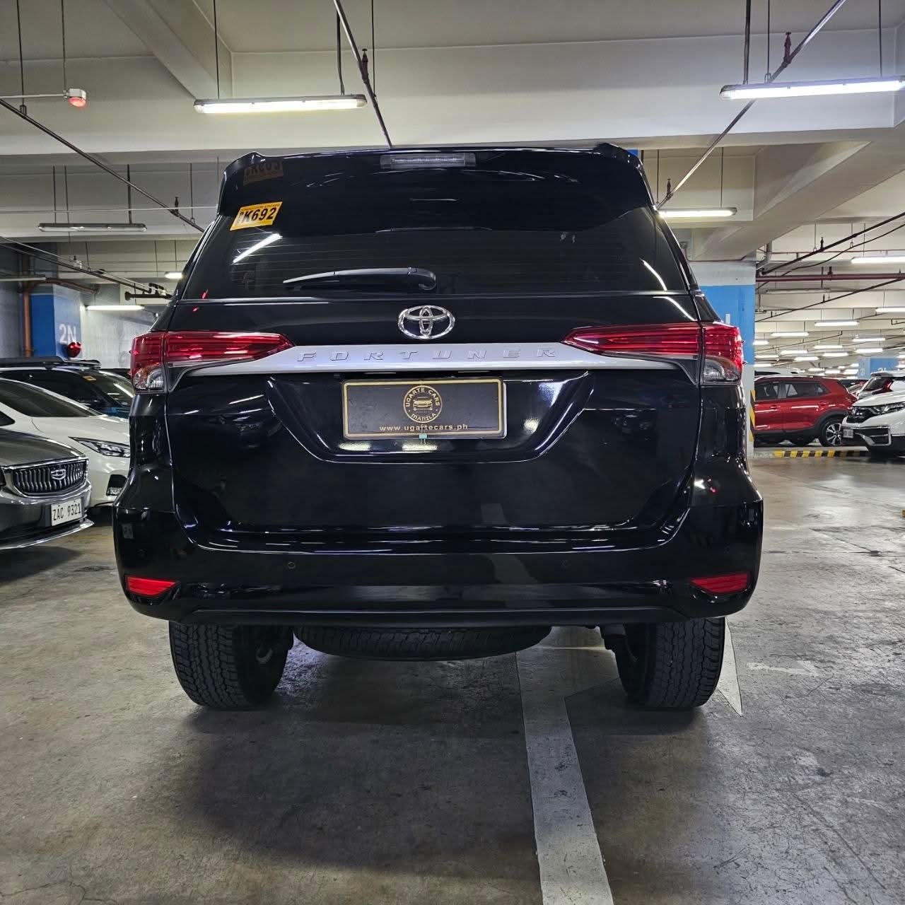 
								2021 Toyota Fortuner 2.4L 4X2 G DSL AT full									