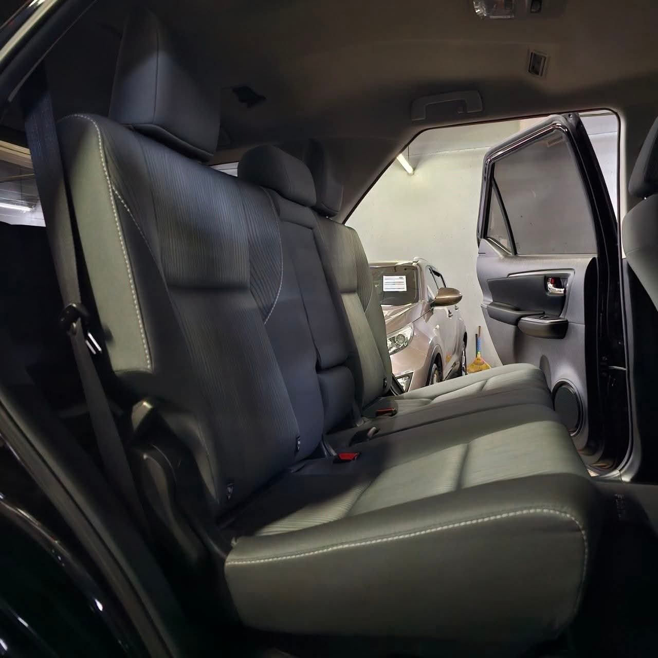 
								2021 Toyota Fortuner 2.4L 4X2 G DSL AT full									